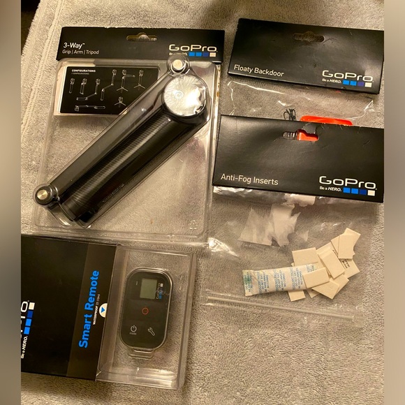 GoPro bundle of accessories - Picture 1 of 13